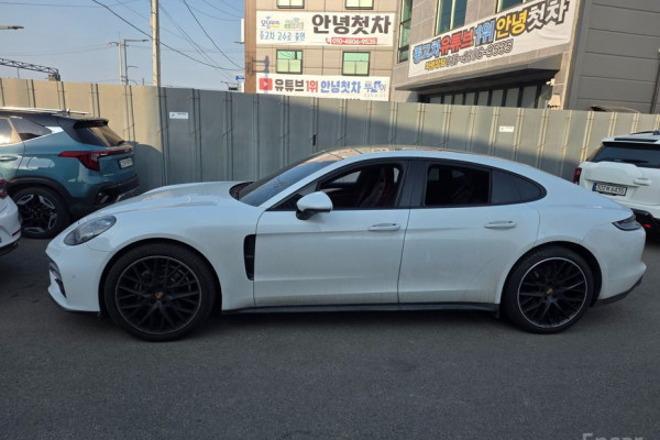 2021 Porsche Panamera с пробегом 69 322 км