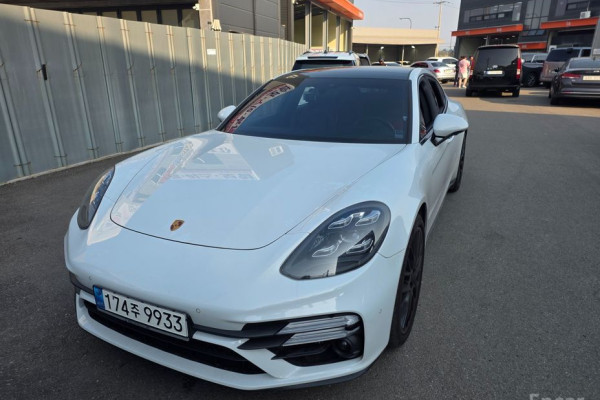 2021 Porsche Panamera с пробегом 69 322 км