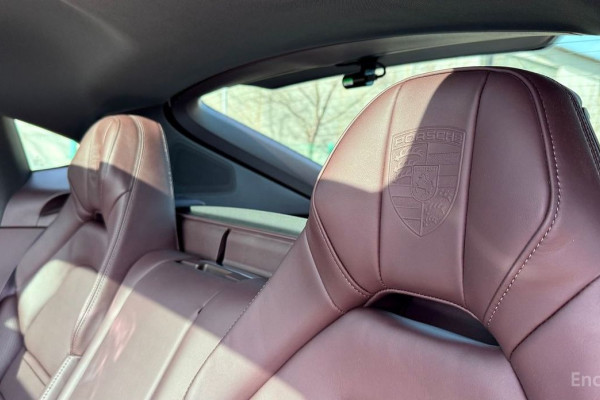 2022 Porsche Panamera с пробегом 30 000 км
