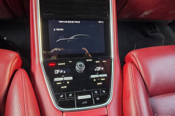 2021 Porsche Panamera с пробегом 69 322 км