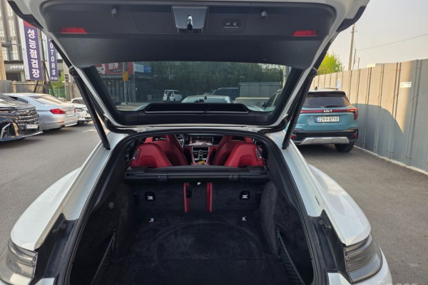 2021 Porsche Panamera с пробегом 69 322 км