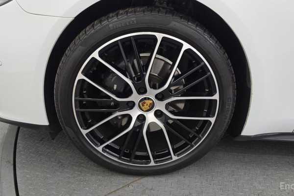 2022 Porsche Panamera с пробегом 22 430 км