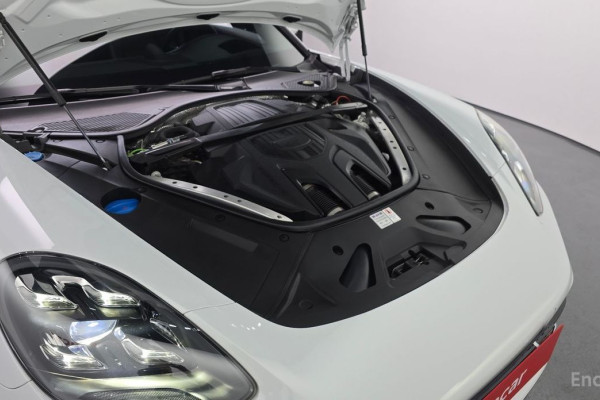 2022 Porsche Panamera с пробегом 22 430 км