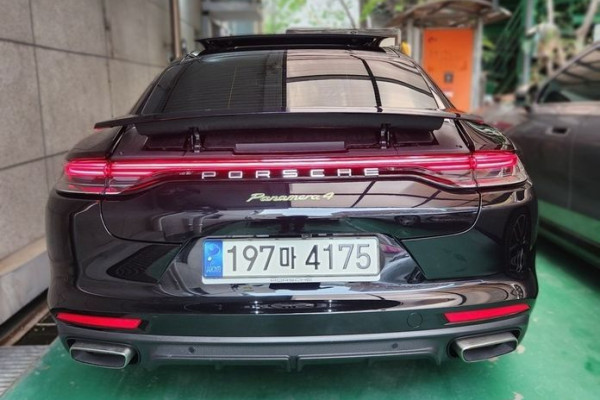 2022 Porsche Panamera с пробегом 22 890 км