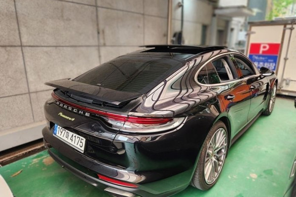 2022 Porsche Panamera с пробегом 22 890 км