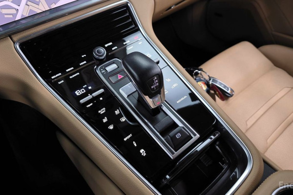 2021 Porsche Panamera с пробегом 60 636 км
