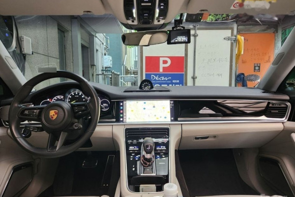 2022 Porsche Panamera с пробегом 22 890 км