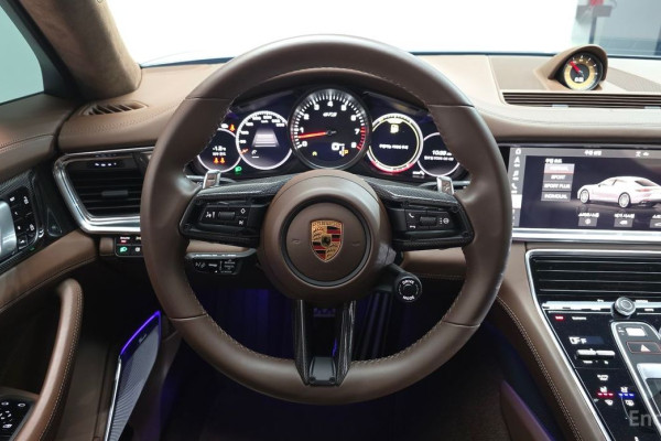 2021 Porsche Panamera с пробегом 17 585 км