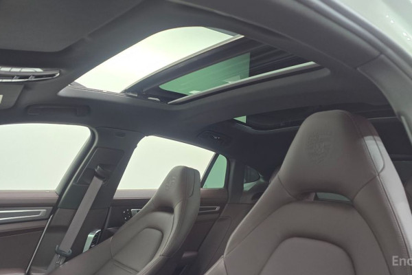 2022 Porsche Panamera с пробегом 22 430 км