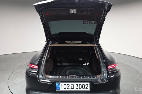 2021 Porsche Panamera с пробегом 17 585 км