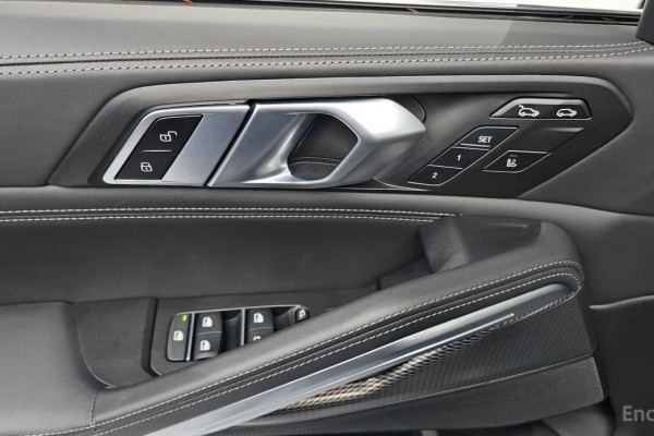 2022 BMW X6 с пробегом 38 496 км