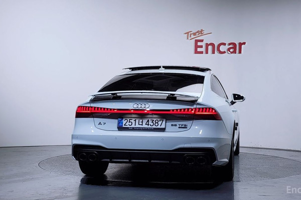 2020 Audi A7 с пробегом 74 859 км