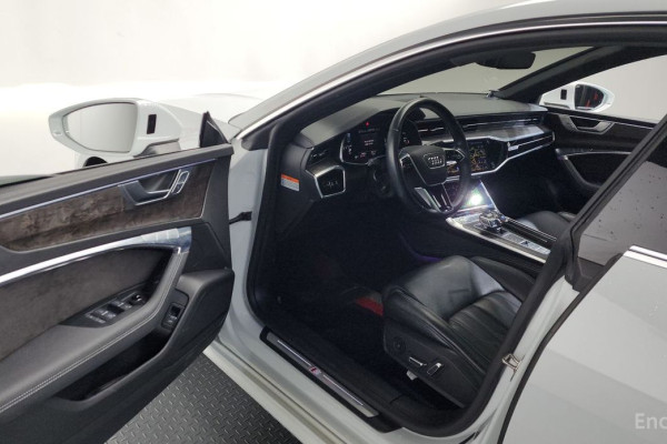 2020 Audi A7 с пробегом 74 859 км