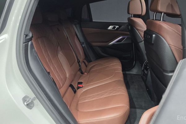 2022 BMW X6 с пробегом 60 212 км