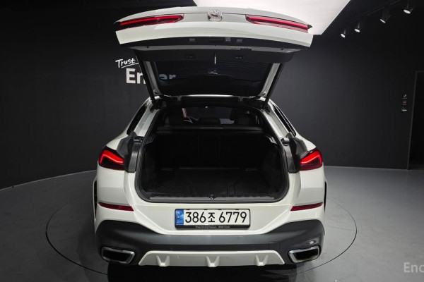 2022 BMW X6 с пробегом 60 212 км