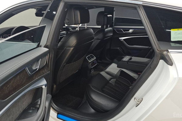 2020 Audi A7 с пробегом 63 183 км