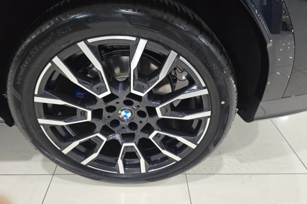 2025 BMW X6 с пробегом 8 227 км