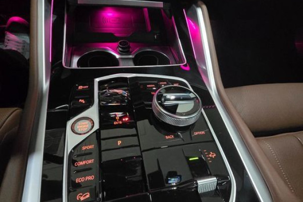 2025 BMW X6 с пробегом 8 227 км