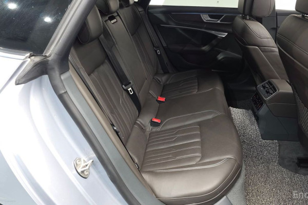 2020 Audi A7 с пробегом 63 933 км