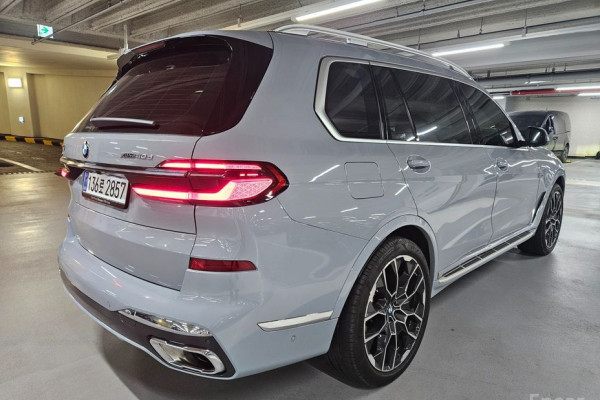 2025 BMW X7 с пробегом 6 300 км