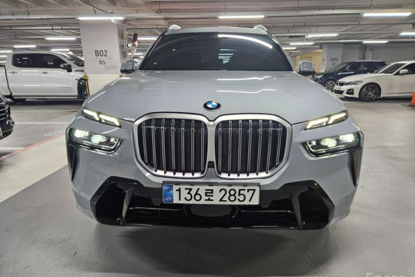 2025 BMW X7 с пробегом 6 300 км