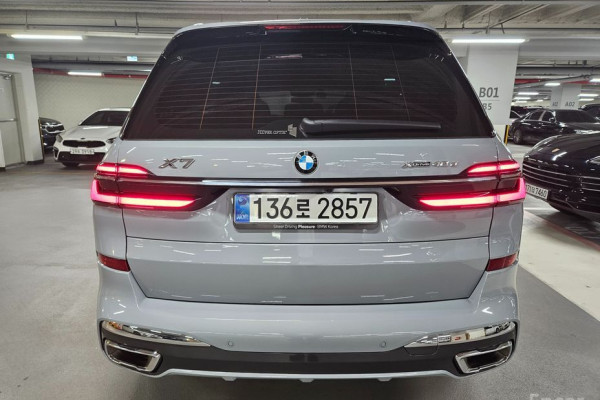 2025 BMW X7 с пробегом 6 300 км