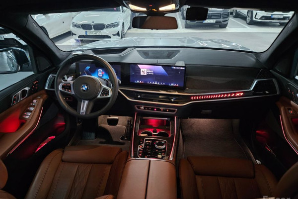 2025 BMW X7 с пробегом 6 300 км