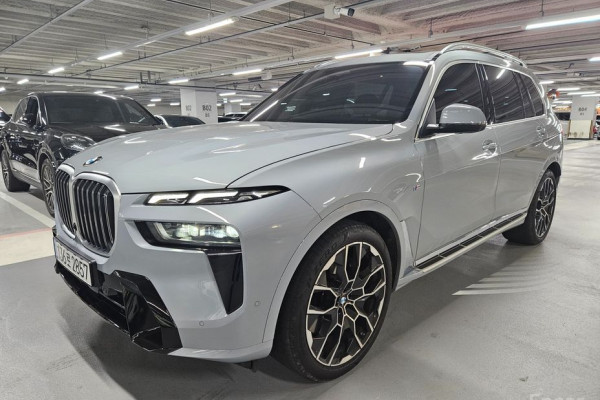 2025 BMW X7 с пробегом 6 300 км