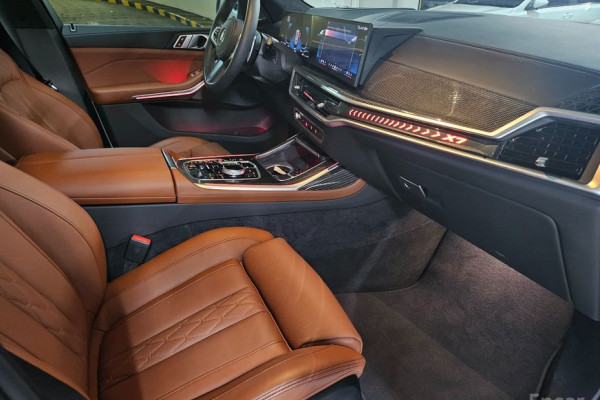 2025 BMW X7 с пробегом 6 300 км