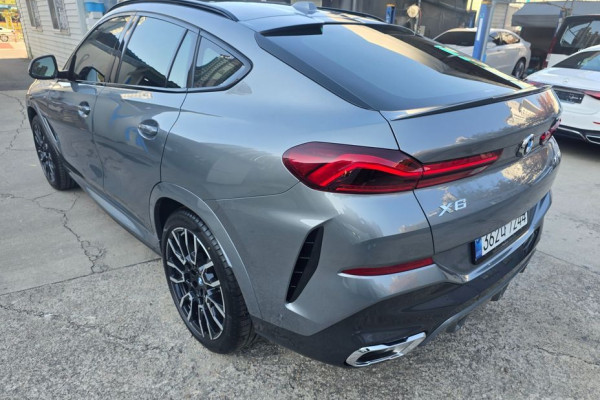 2025 BMW X6 с пробегом 5 000 км