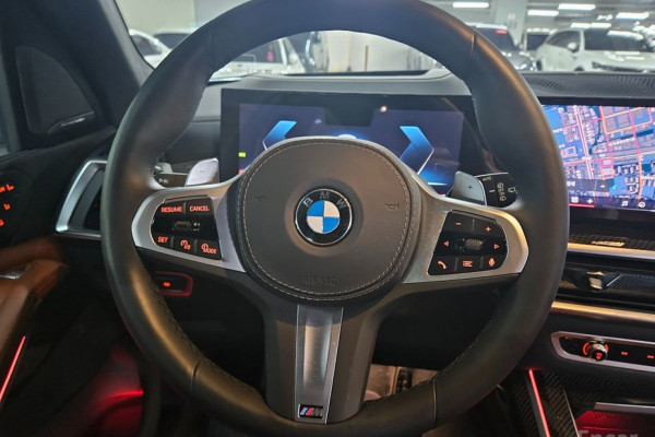 2025 BMW X7 с пробегом 6 300 км