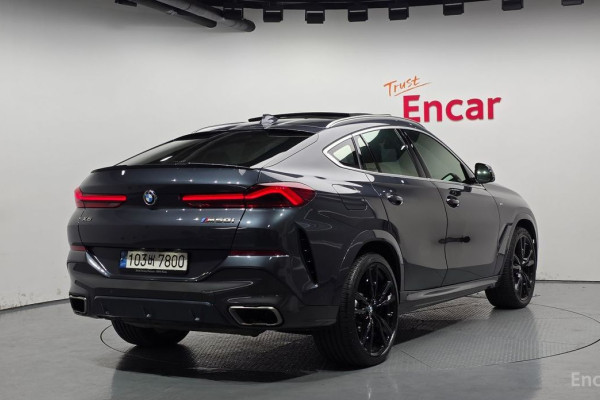 2022 BMW X6 с пробегом 39 049 км
