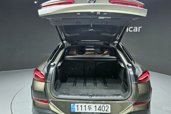 2022 BMW X6 с пробегом 19 481 км