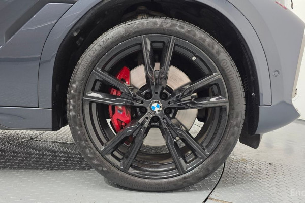 2022 BMW X6 с пробегом 39 049 км