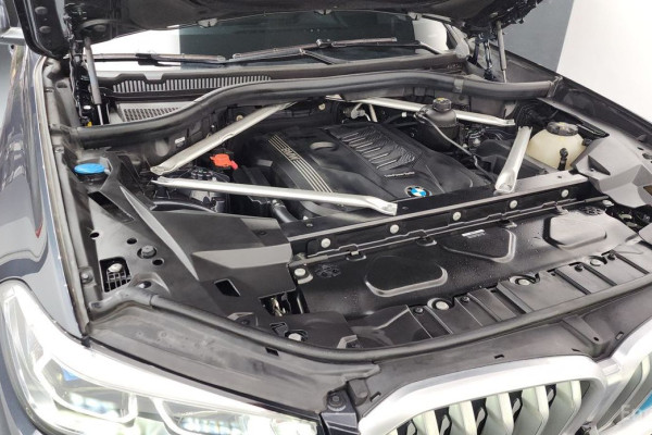 2022 BMW X6 с пробегом 38 645 км