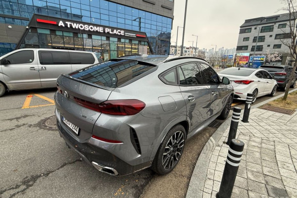 2025 BMW X6 с пробегом 5 000 км