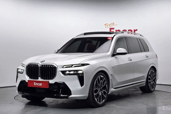 2025 BMW X7 с пробегом 14 636 км