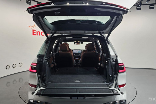 2024 BMW X7 с пробегом 4 421 км
