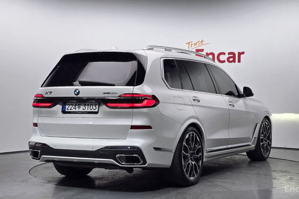 2025 BMW X7 с пробегом 14 636 км
