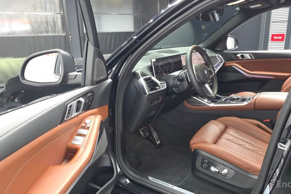 2025 BMW X7 с пробегом 17 588 км