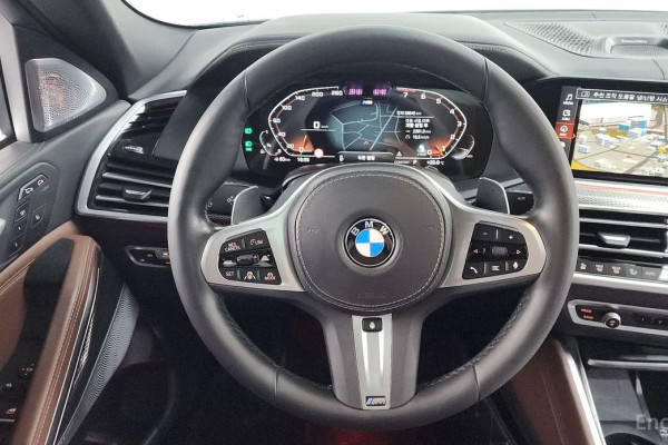 2022 BMW X6 с пробегом 38 645 км