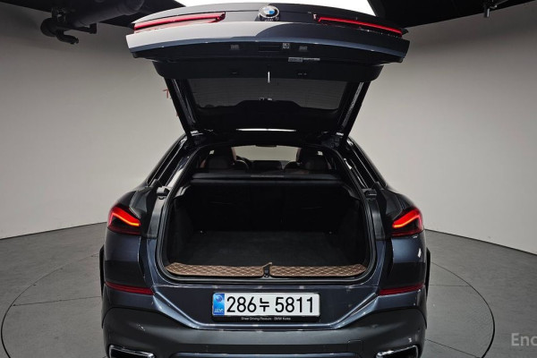 2022 BMW X6 с пробегом 34 250 км