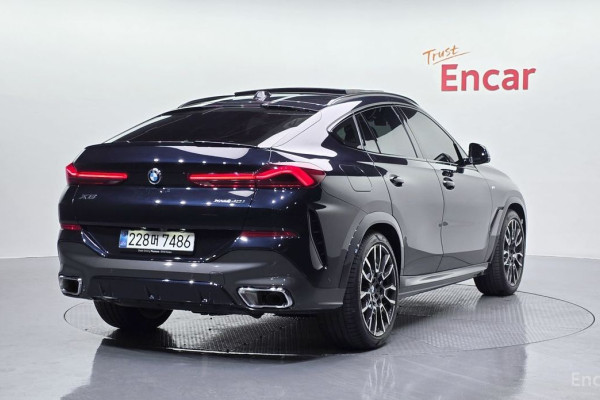 2025 BMW X6 с пробегом 10 557 км