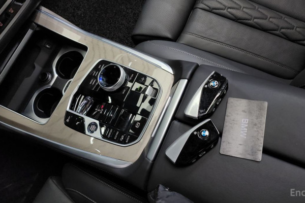 2024 BMW X7 с пробегом 15 205 км