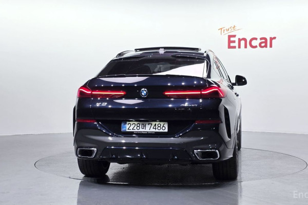 2025 BMW X6 с пробегом 10 557 км