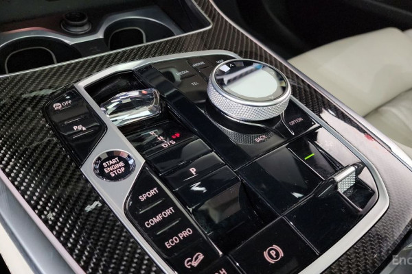 2025 BMW X7 с пробегом 20 087 км