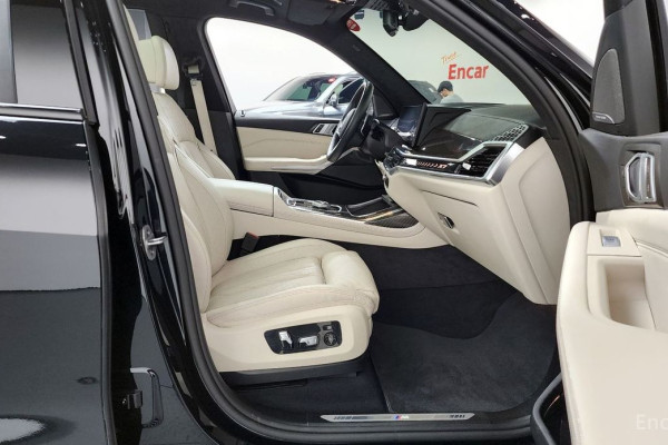 2025 BMW X7 с пробегом 20 087 км