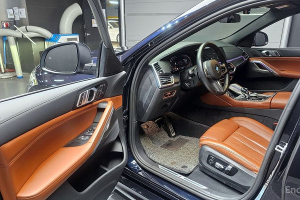 2022 BMW X6 с пробегом 33 592 км