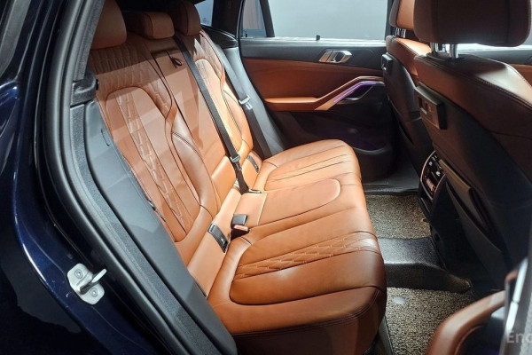 2022 BMW X6 с пробегом 33 592 км