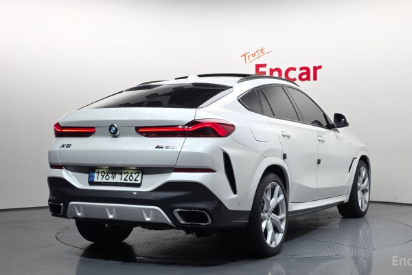 2022 BMW X6 с пробегом 104 251 км